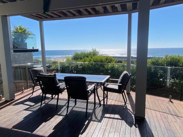 Beach Bungalow On The Ocean. Toowoon Bay Eksteriør billede